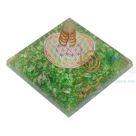 Orgone Green Onyx Flower of Life Chakra Pyramid Orgone Green Onyx Flower of Life Chakra Pyramid